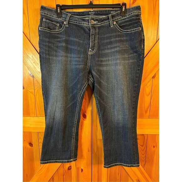 A.n.a. Crop Back Flap Pockets Women's size 20W Dark Wash Blue Denim Jeans (0885) - Picture 1 of 7